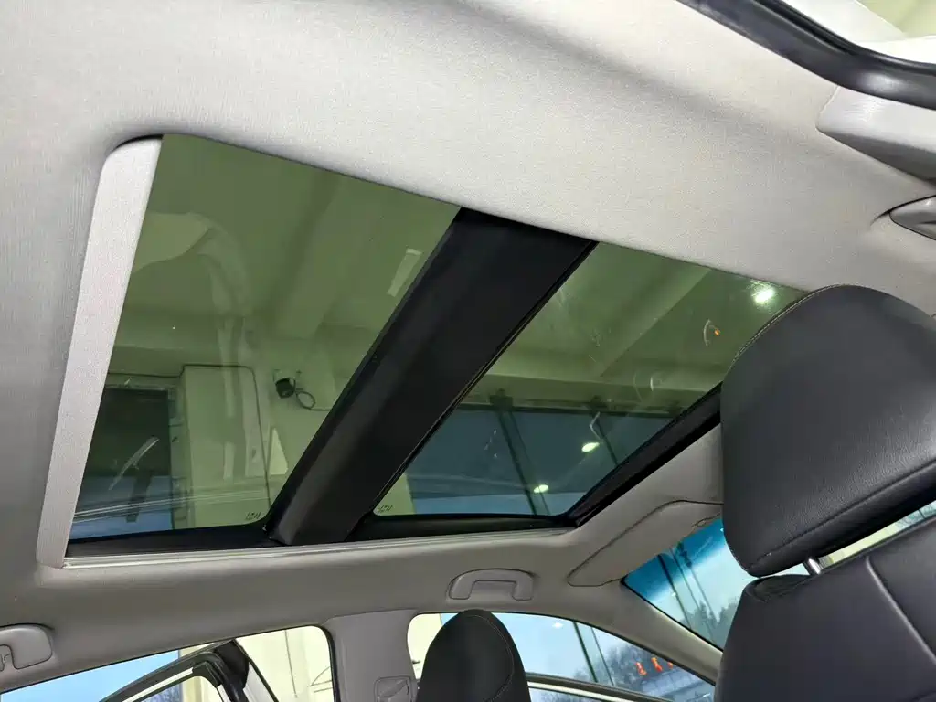 Toyota Camry 2021 — фото 13