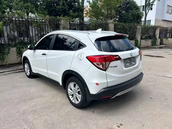 Honda Vezel 2015