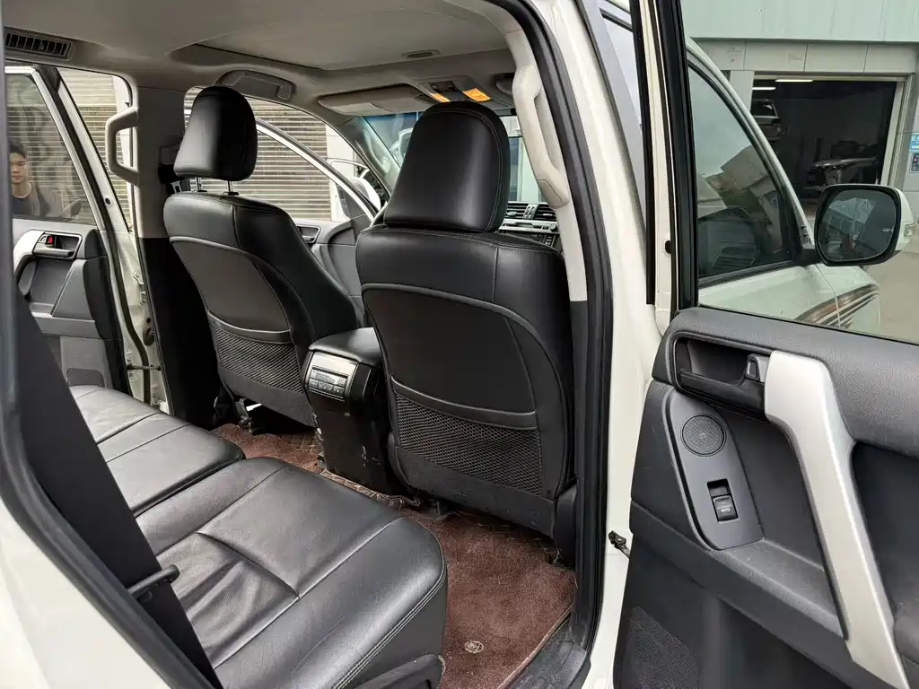 Toyota Prado 2016 — фото 4
