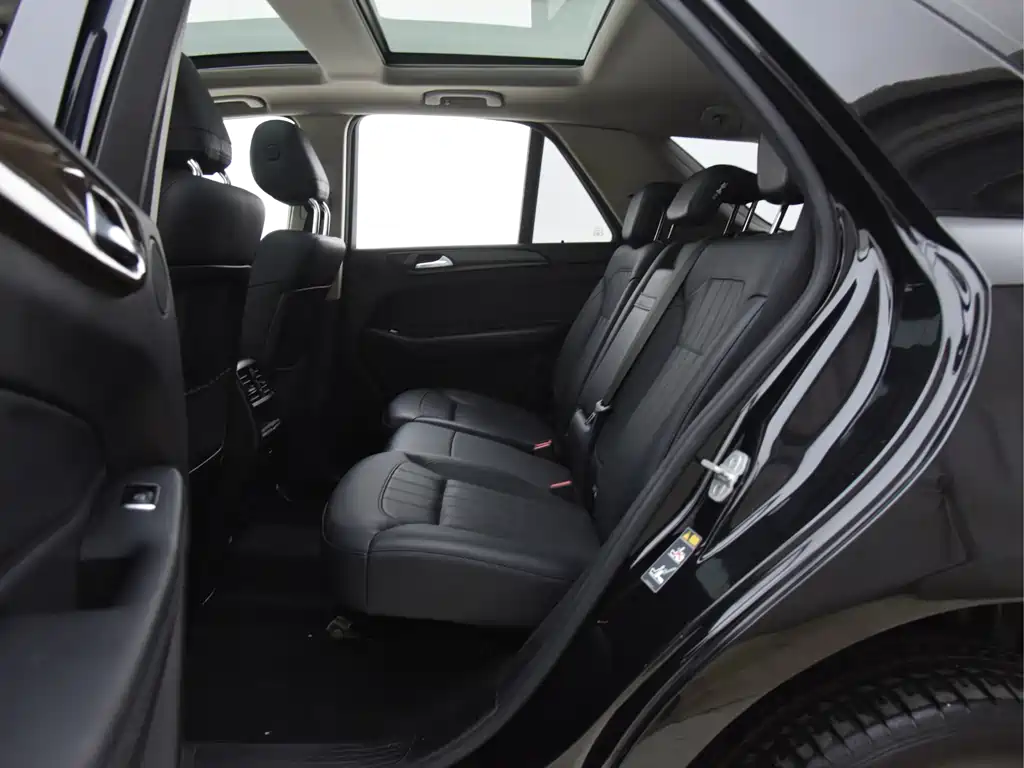Mercedes-Benz GLE 2016 — фото 14