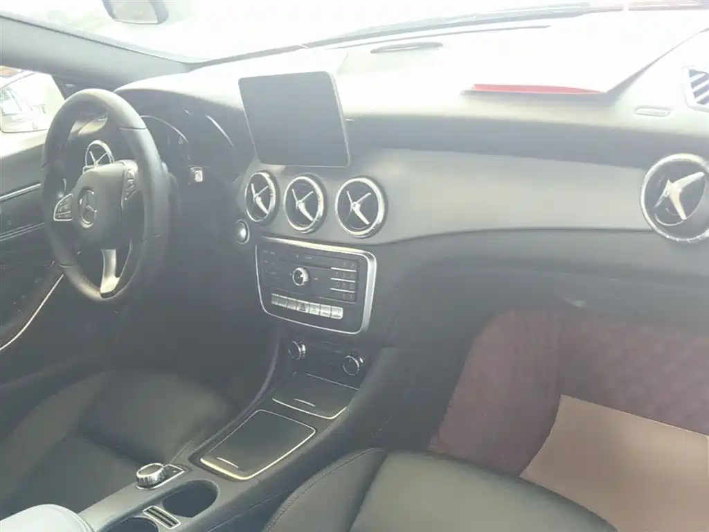 Mercedes-Benz CLA 2017 — фото 10
