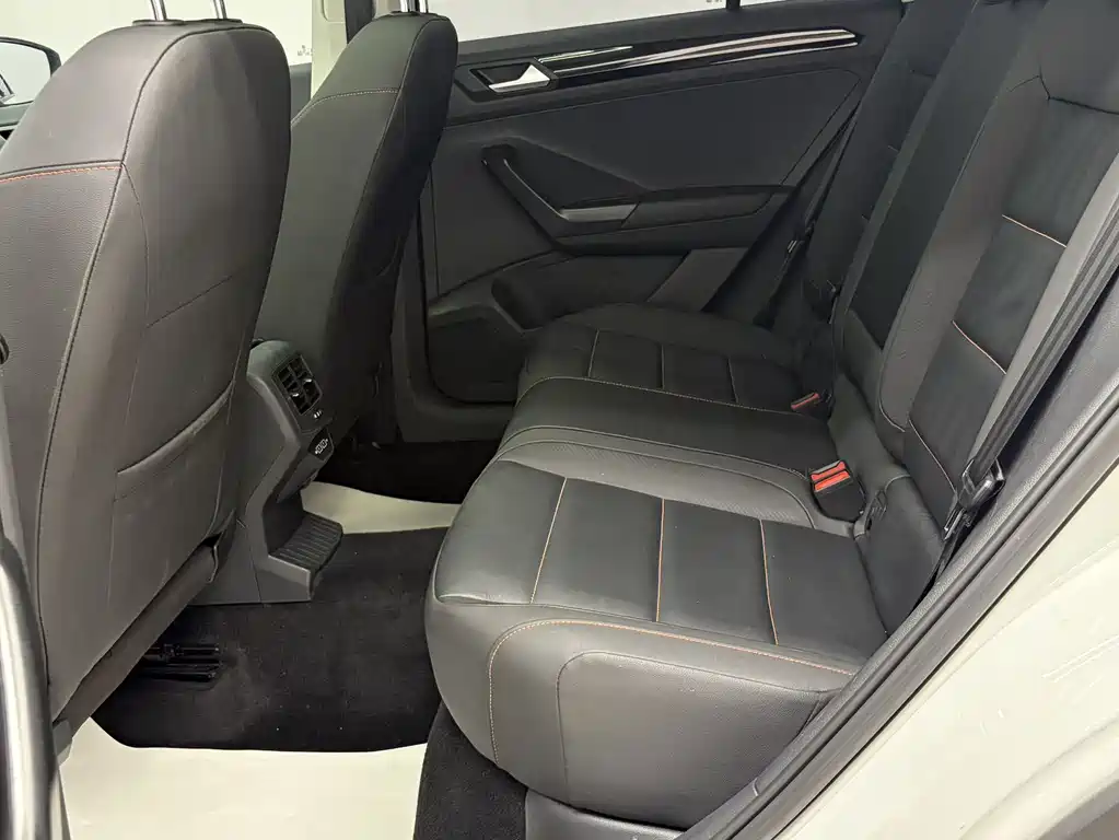 Volkswagen T-Roc 2022 — фото 16