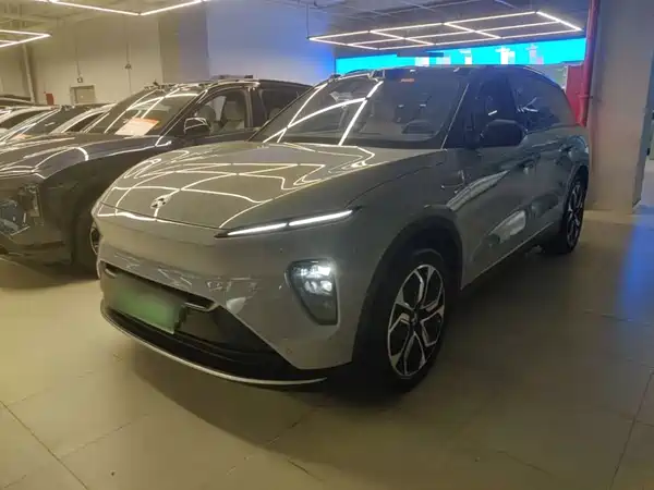 NIO ES8 2024