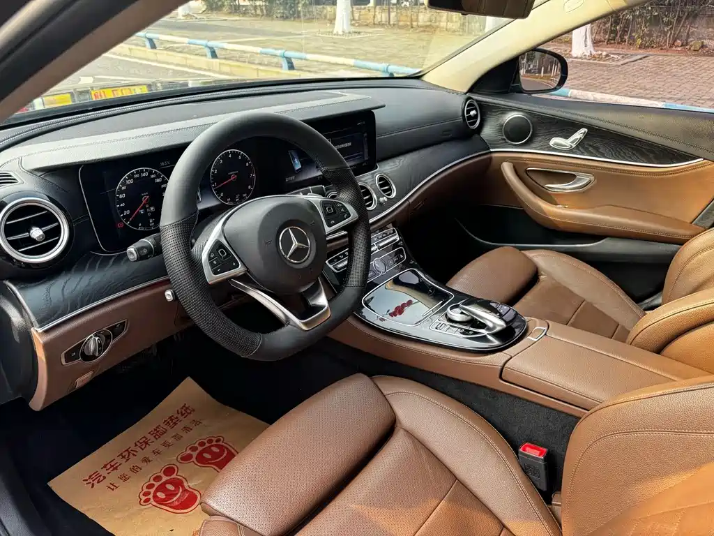 Mercedes-Benz E-Class 2016 — фото 11