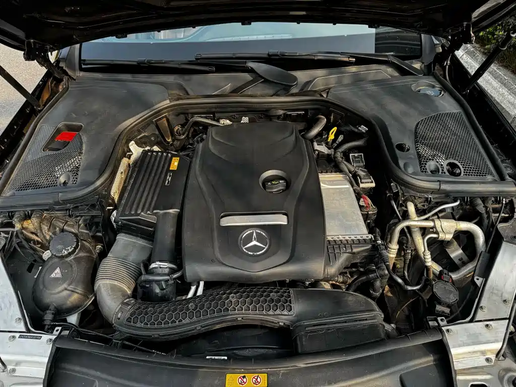 Mercedes-Benz E-Class 2016 — фото 22