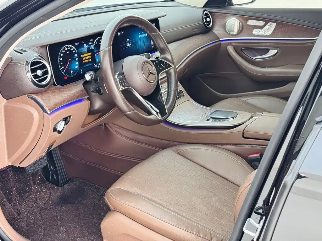 Mercedes-Benz E-Class 2023 — фото 4