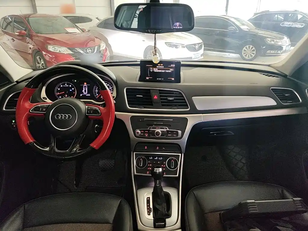 Audi Q3 2017 — фото 10