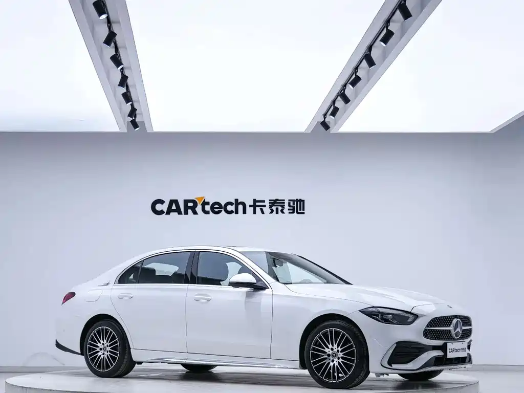 Mercedes-Benz C-Class 2023 — фото 9