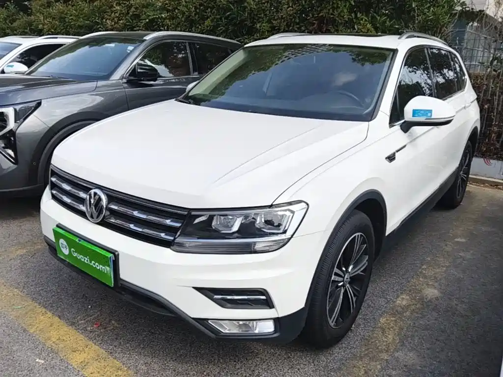 Volkswagen Tiguan L 2020 — фото 2