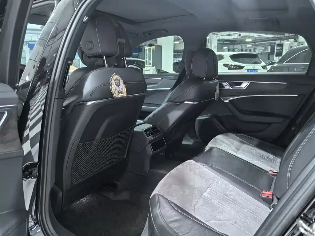 Audi A6L 2023
