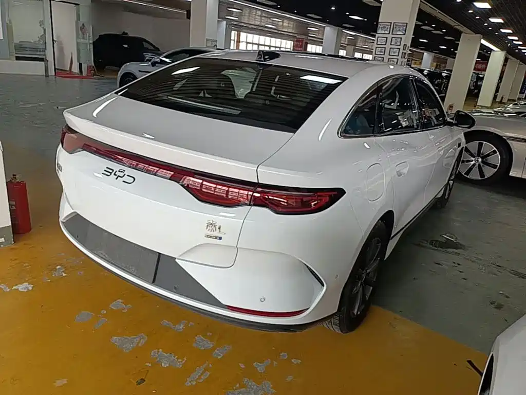 BYD Qin L 2025 — фото 7