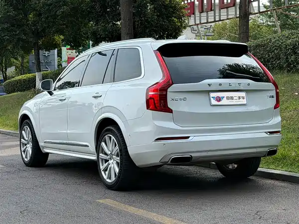 Volvo XC90 Plug-In Hybrid 2018