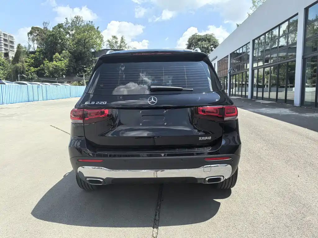 Mercedes-Benz GLB 2023 — фото 11