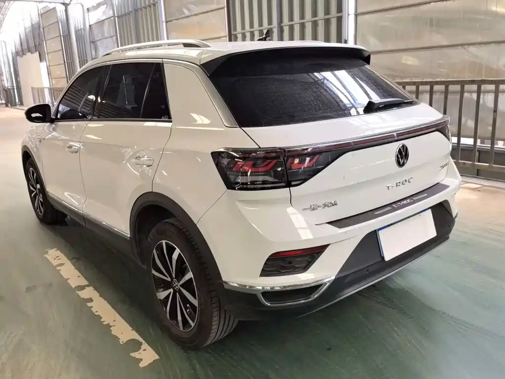 Volkswagen T-Roc 2023 — фото 4