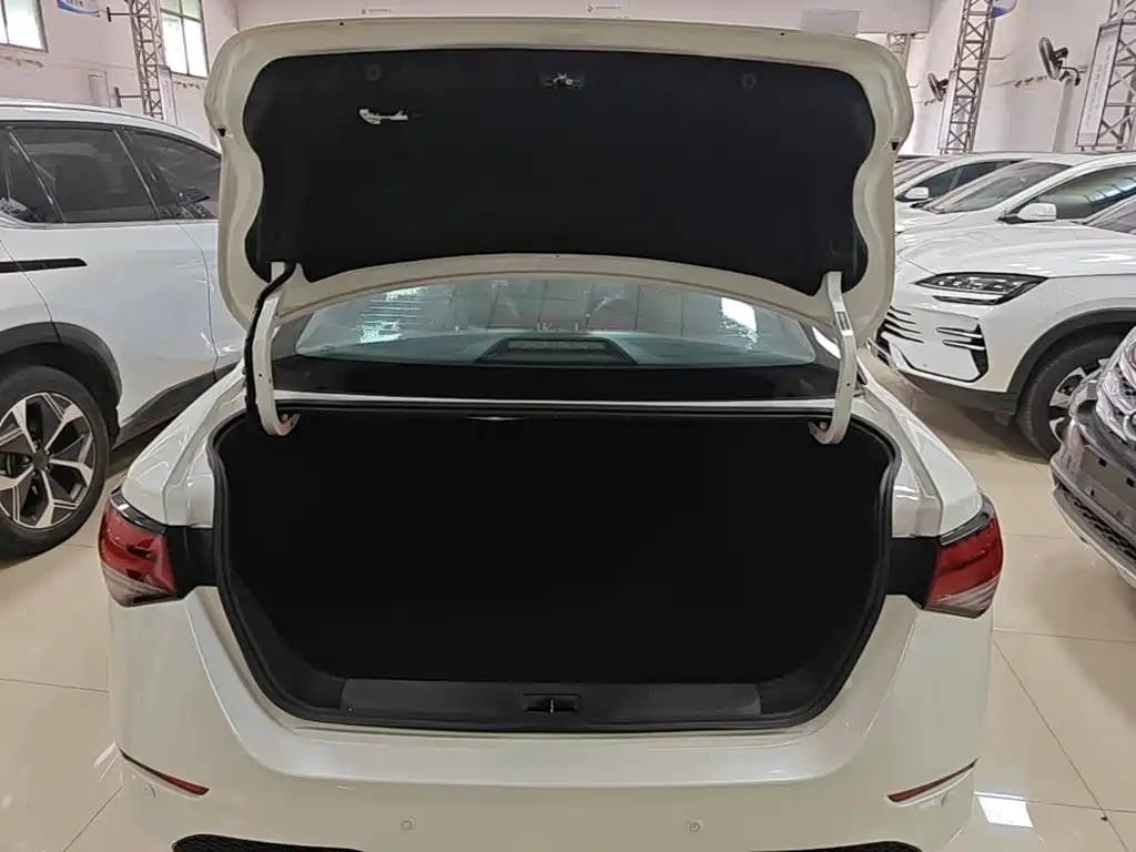 Nissan Sylphy 2020 — фото 19