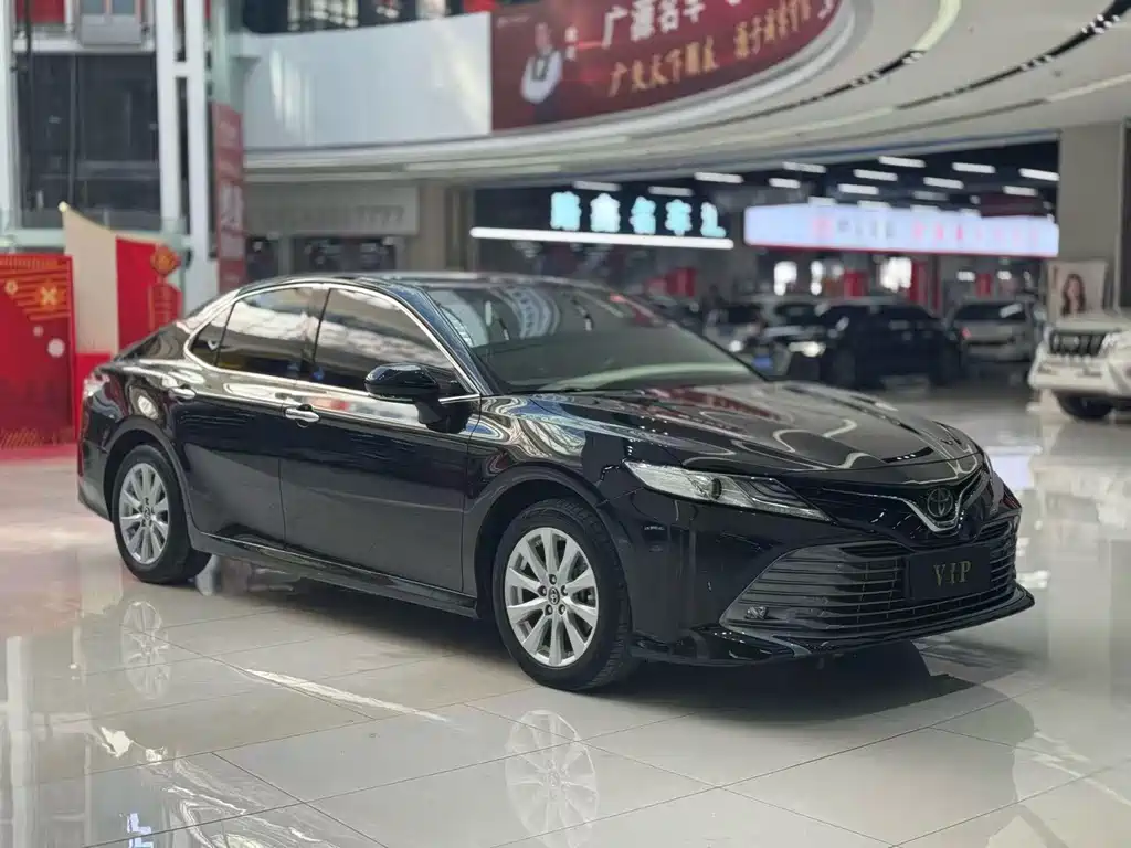 Toyota Camry 2021 — фото 3