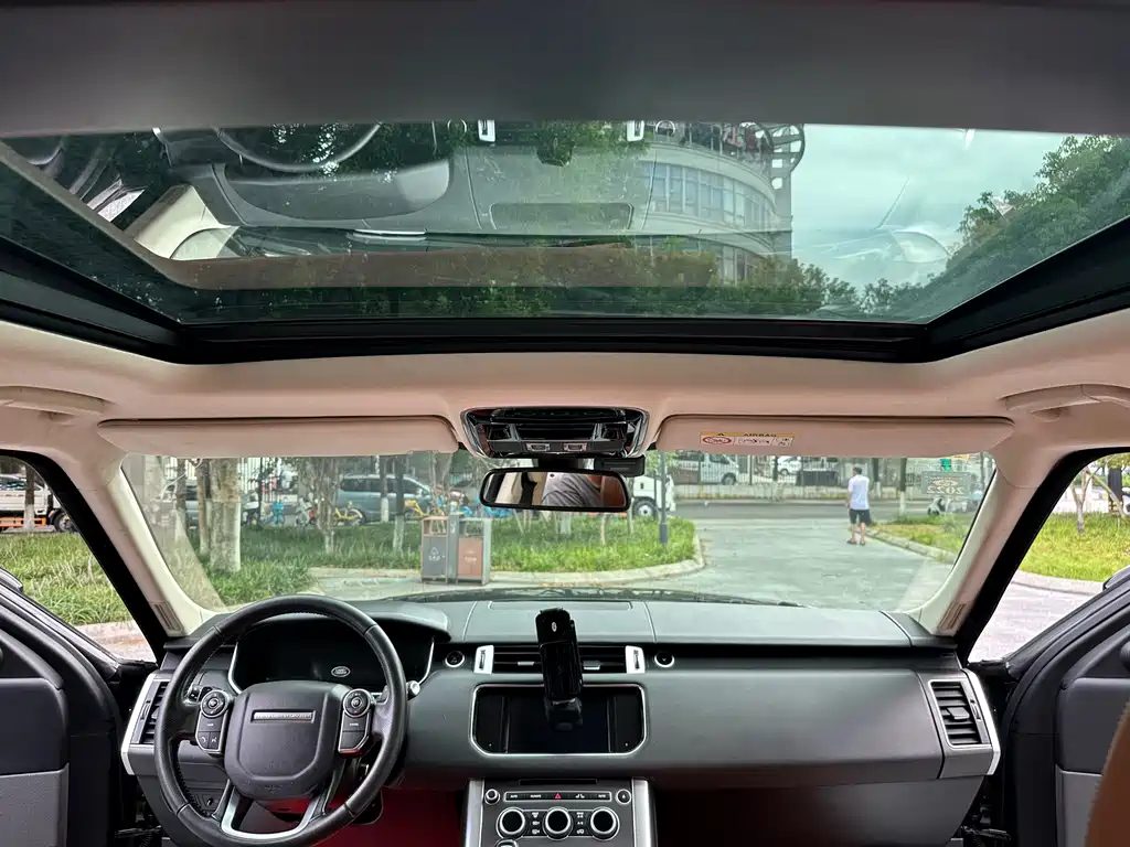 Land Rover Range Rover Sport 2016 — фото 18