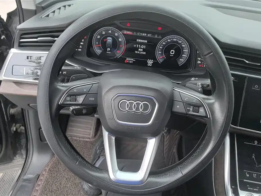 Audi Q7 2021 — фото 15