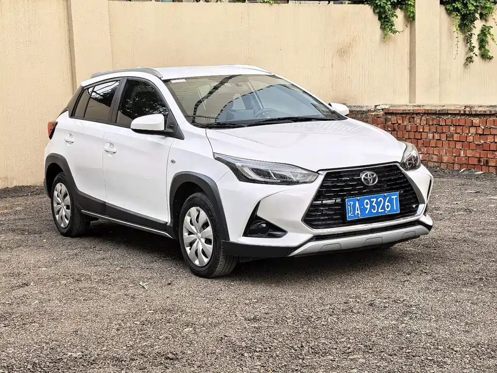 Toyota Yaris L 2021