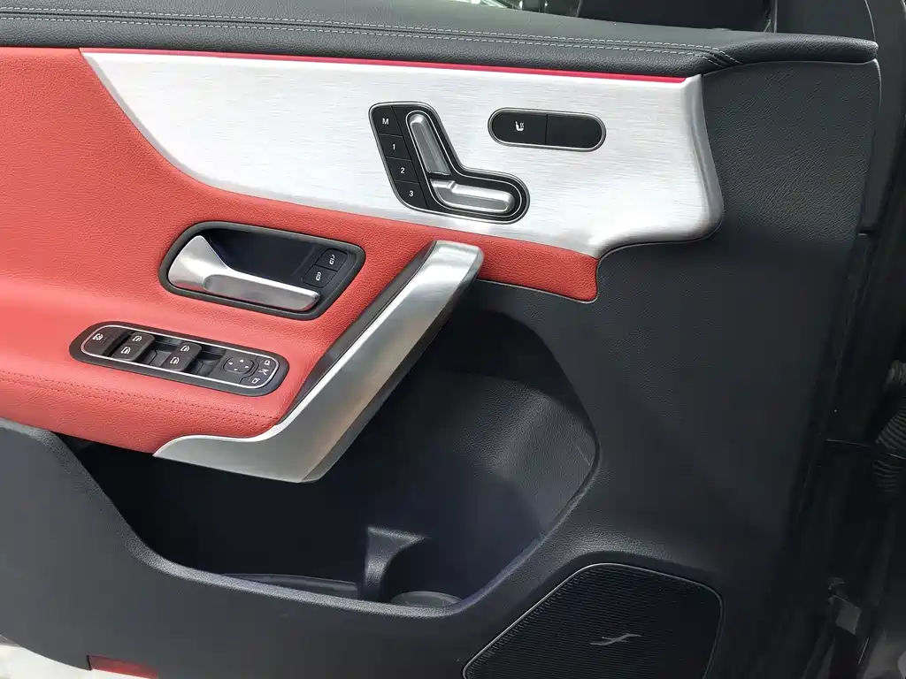 Mercedes-Benz A-Class AMG 2020 — фото 11