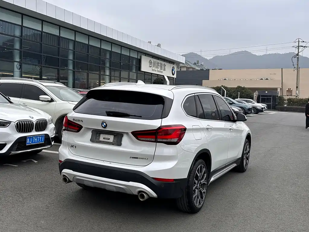 BMW X1 2021 — фото 11