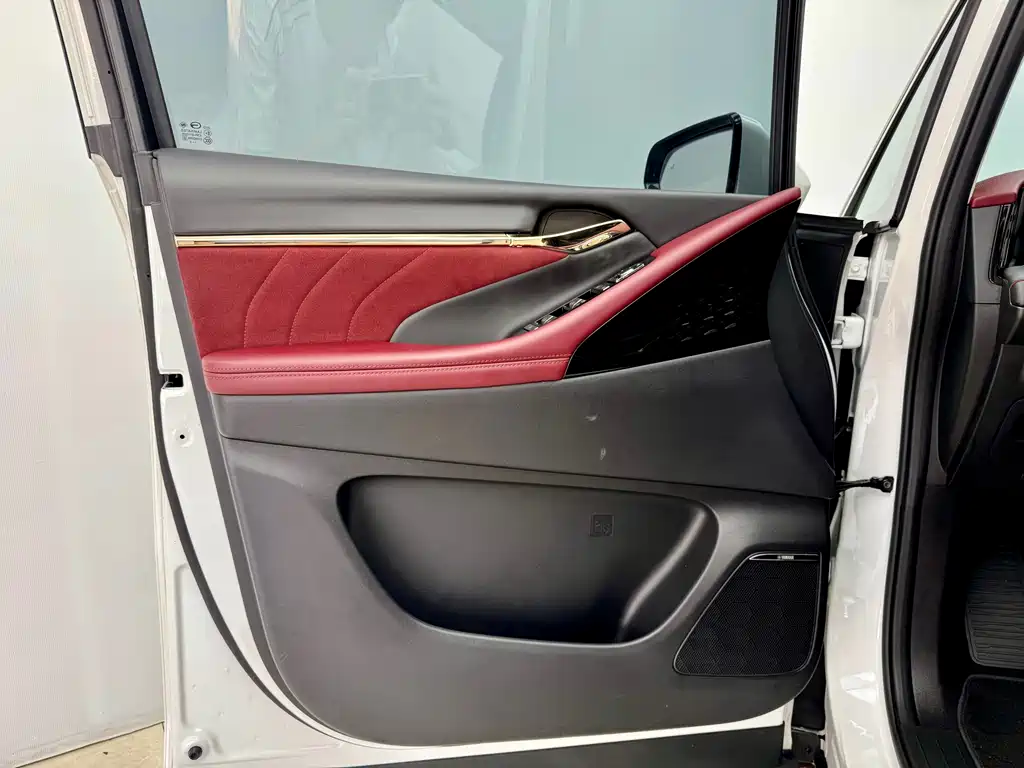 GAC Motor Trumpchi E9 2023 — фото 7