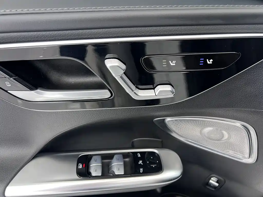 Mercedes-Benz C-Class 2024 — фото 14