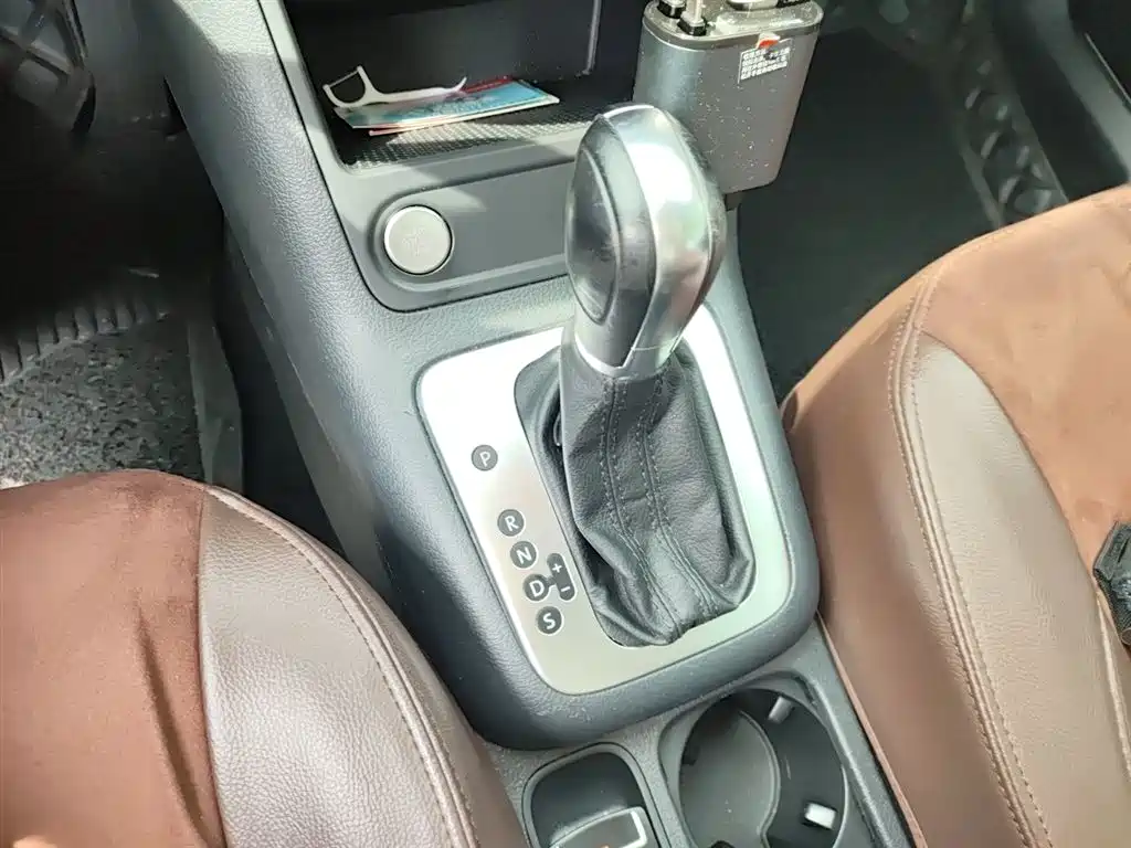 Volkswagen Tiguan 2015 — фото 15