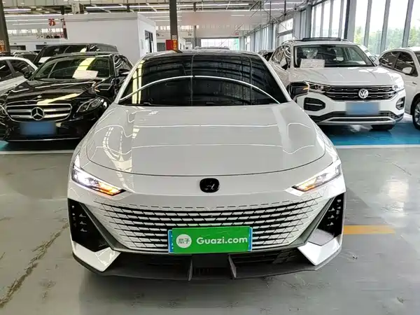 Changan UNI-V 2025