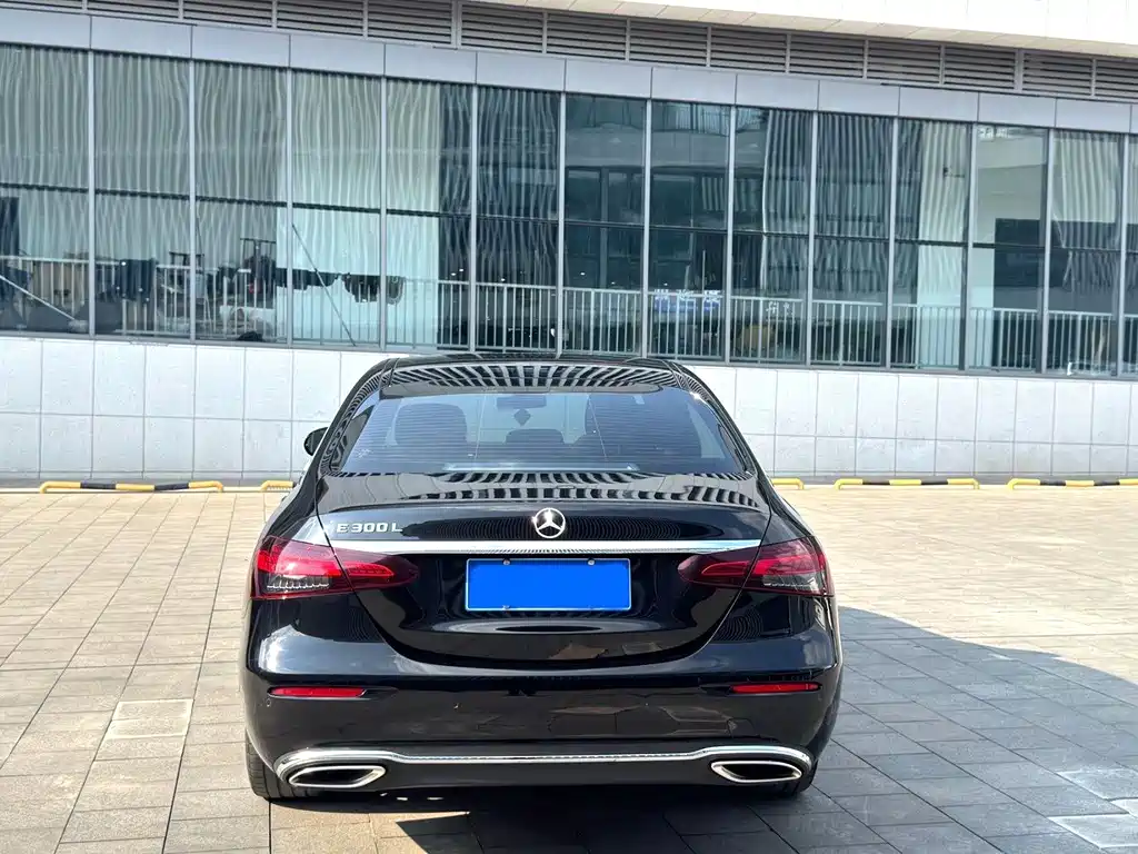 Mercedes-Benz E-Class 2021