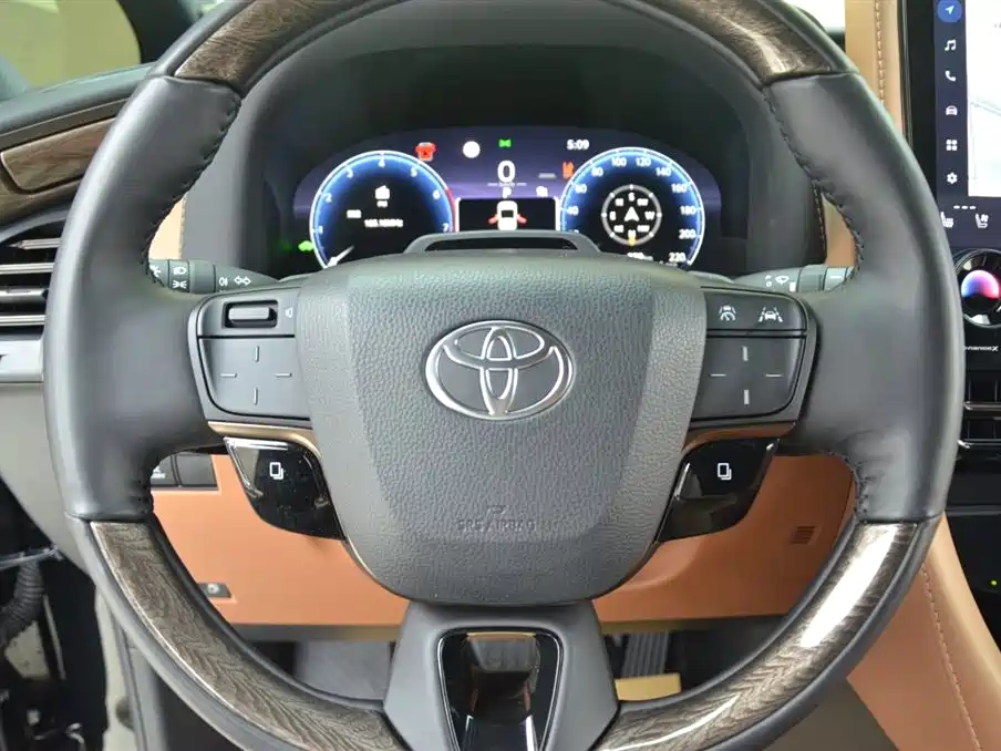 Toyota Alphard 2025 — фото 8