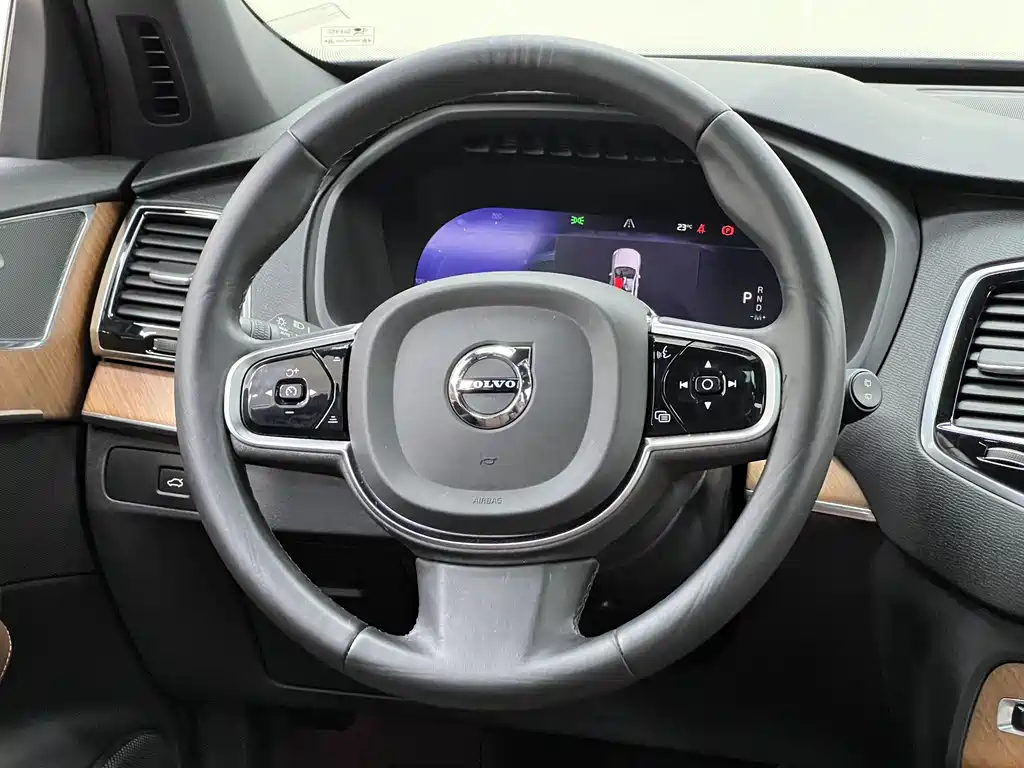 Volvo XC90 2023 — фото 21