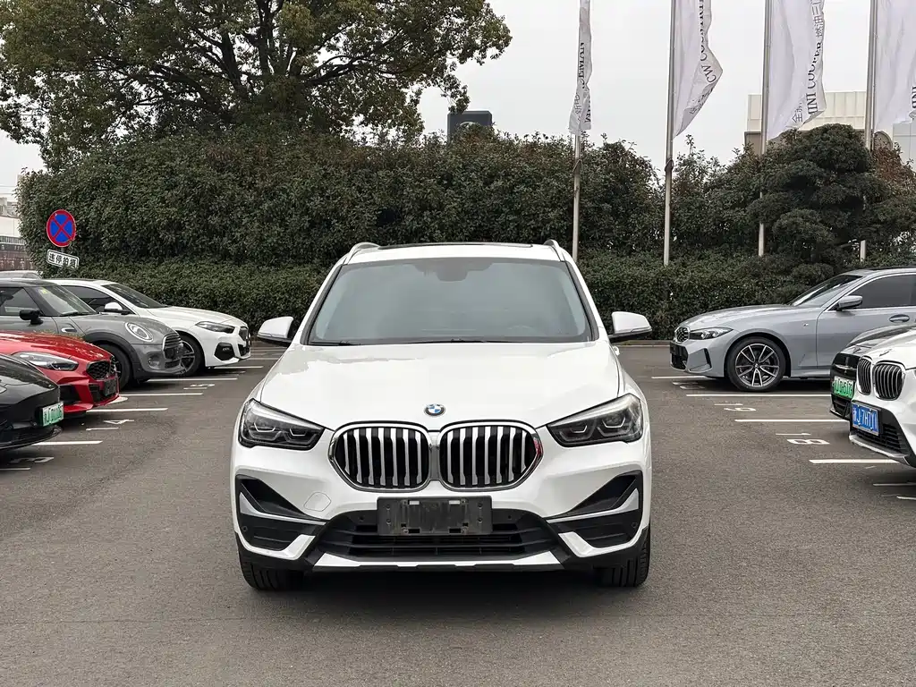 BMW X1 2021 — фото 2
