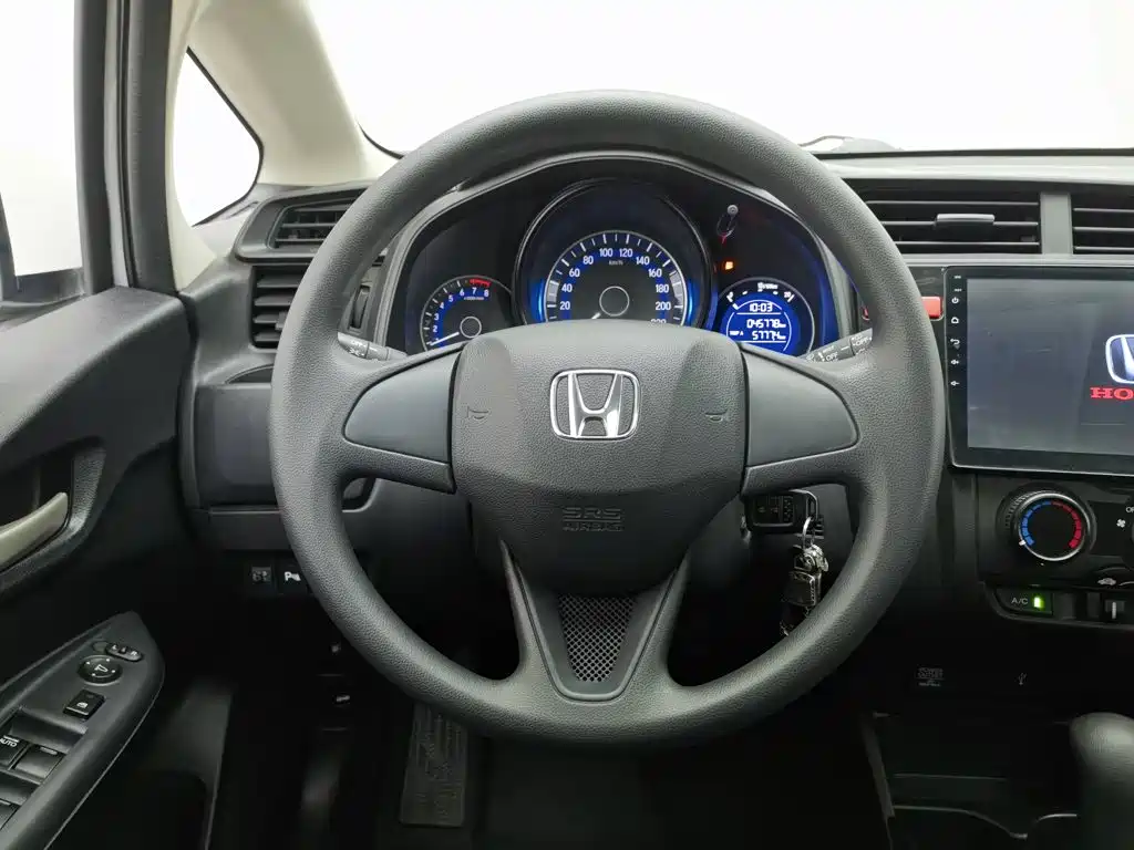 Honda Fit 2017 — фото 11