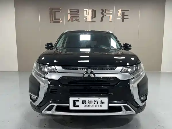 Mitsubishi Outlander 2022