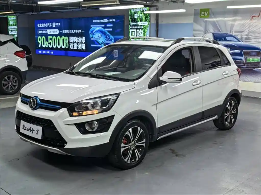 BAIC New Energy EX 2016 — фото 1