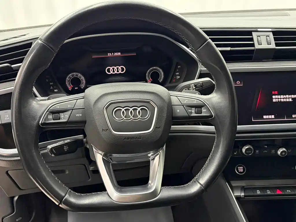 Audi Q3 2022 — фото 10