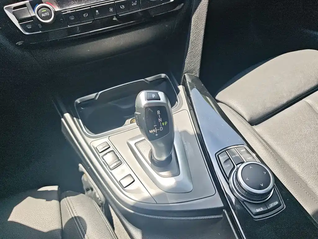 BMW 3 Series GT 2019 — фото 11