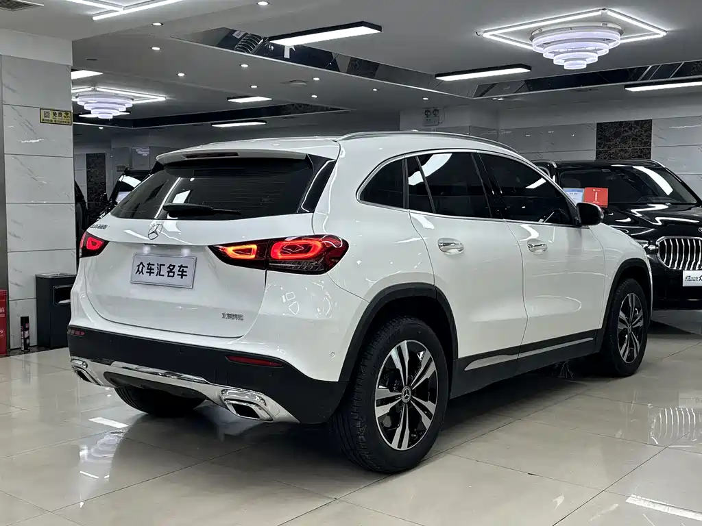 Mercedes-Benz GLA 2023 — фото 4
