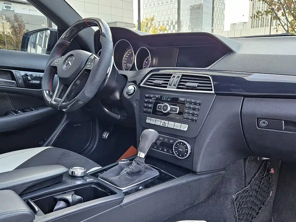 Mercedes-Benz C-Class AMG 2014 — фото 15