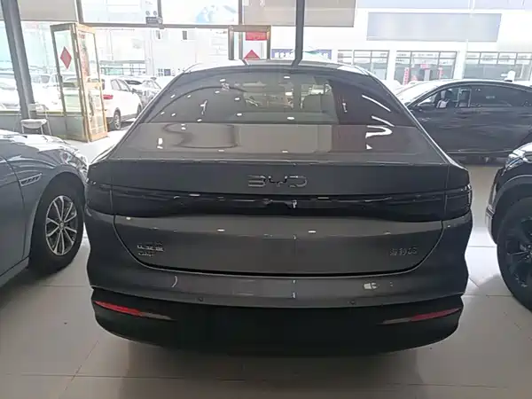 BYD Seal 05 DM-i 2025