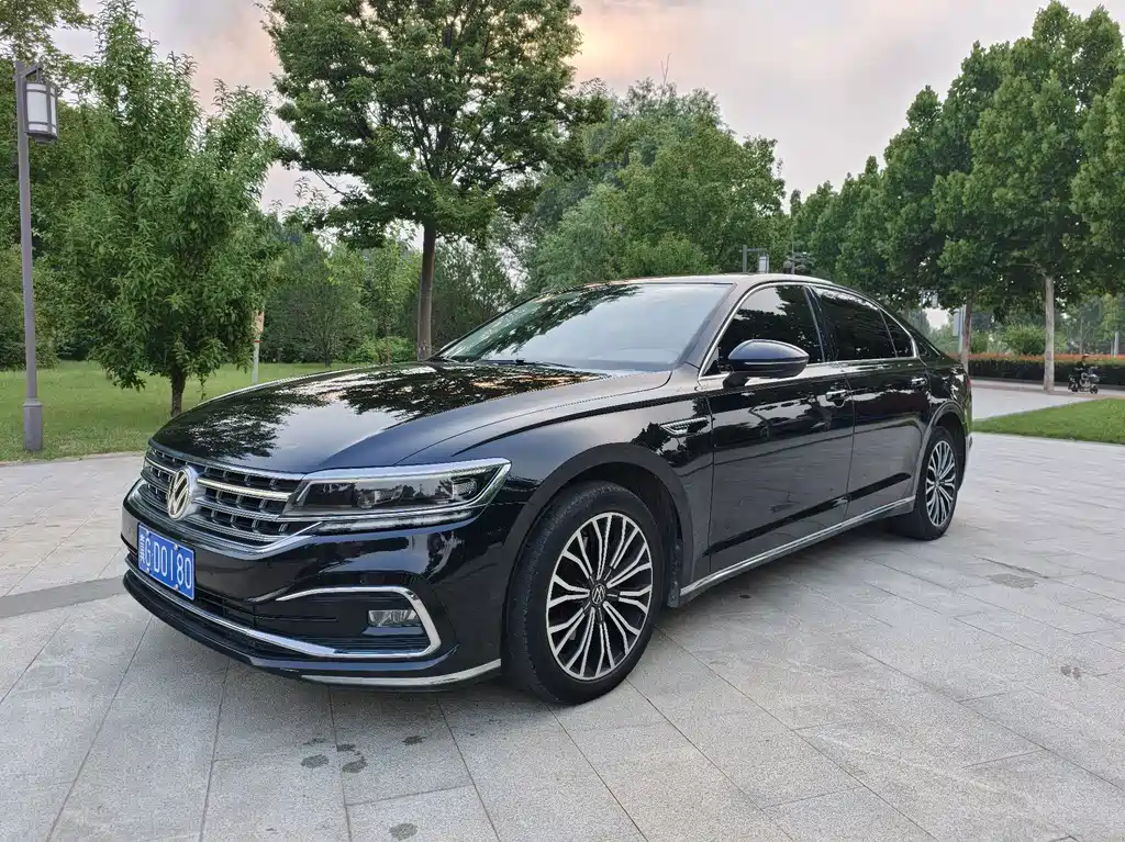 Volkswagen Phideon 2022 — фото 1