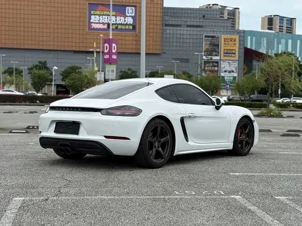 Porsche 718 2017