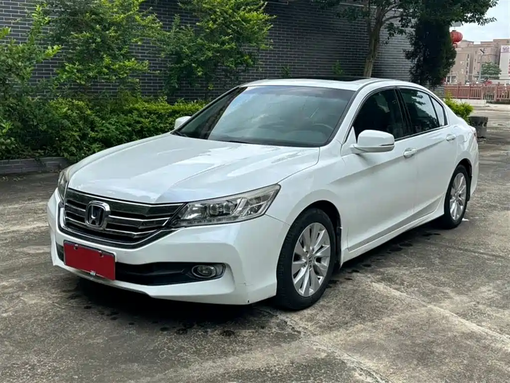 Honda Accord 2014 — фото 1
