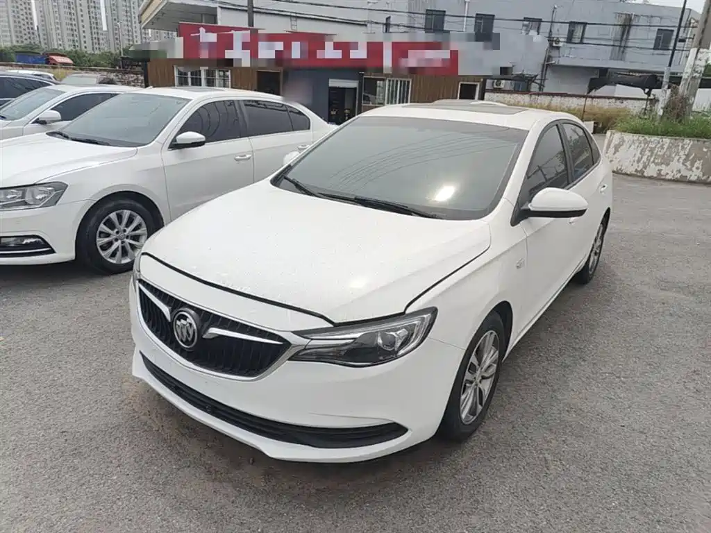 Buick Excelle 2022 — фото 1