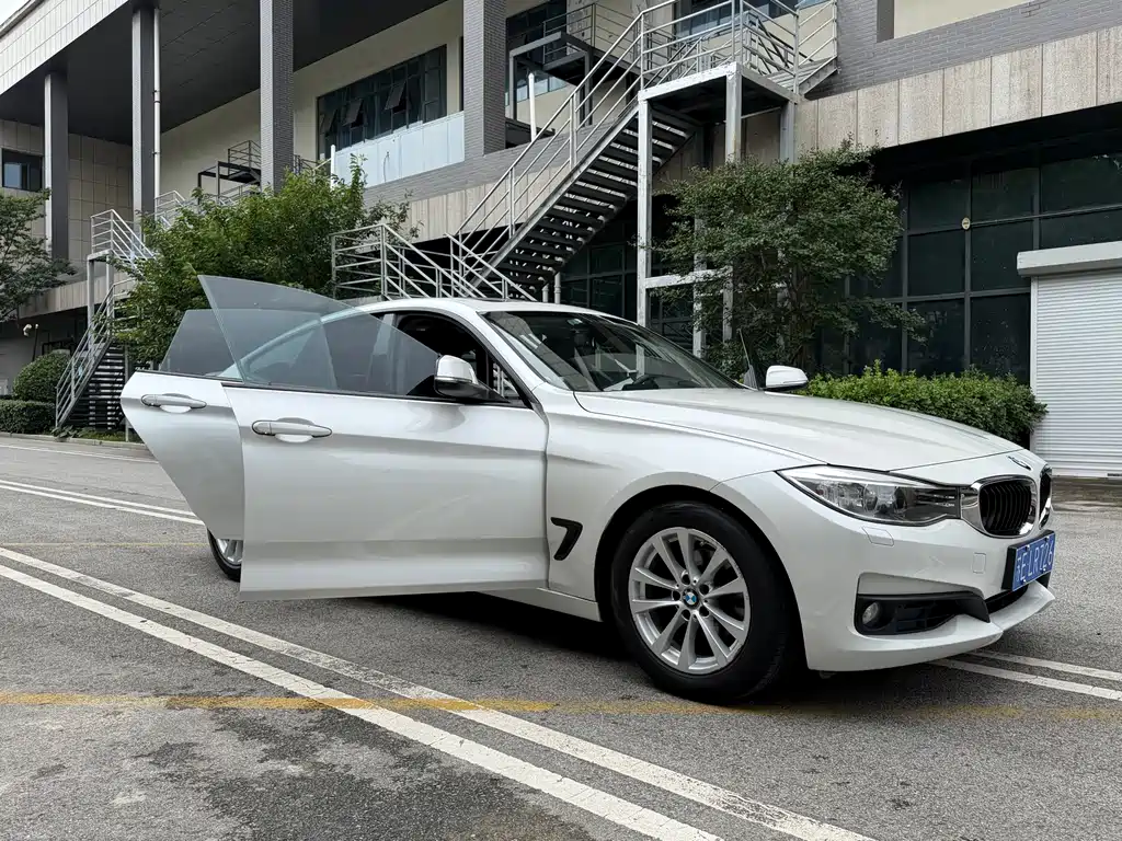 BMW 3 Series GT 2014 — фото 17