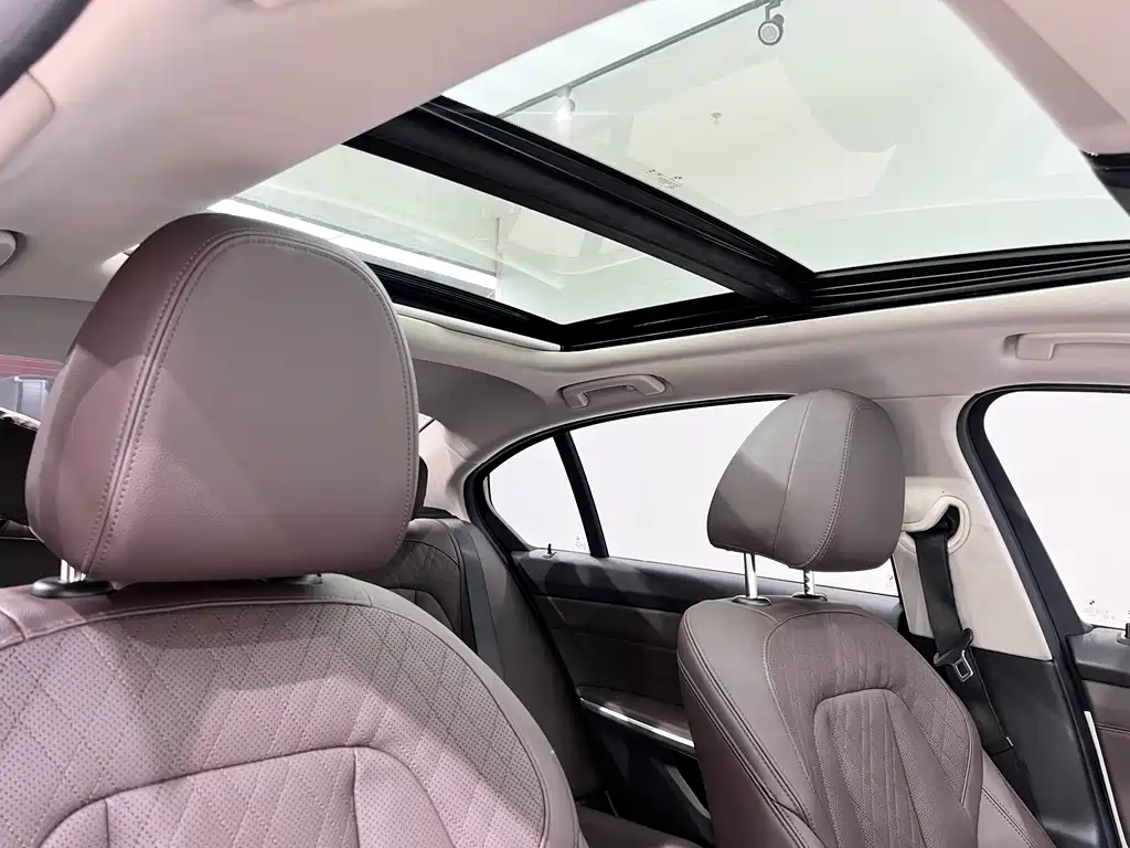 BMW i3 2023 — фото 13