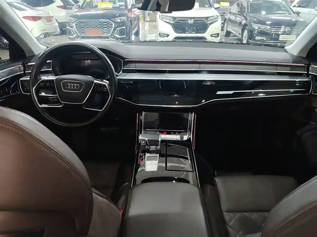 Audi A8 2022 — фото 10