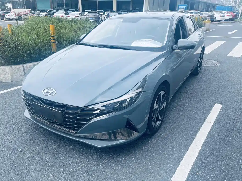 Hyundai Elantra 2021