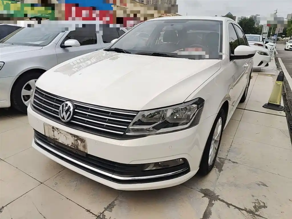Volkswagen Lavida 2015 — фото 1